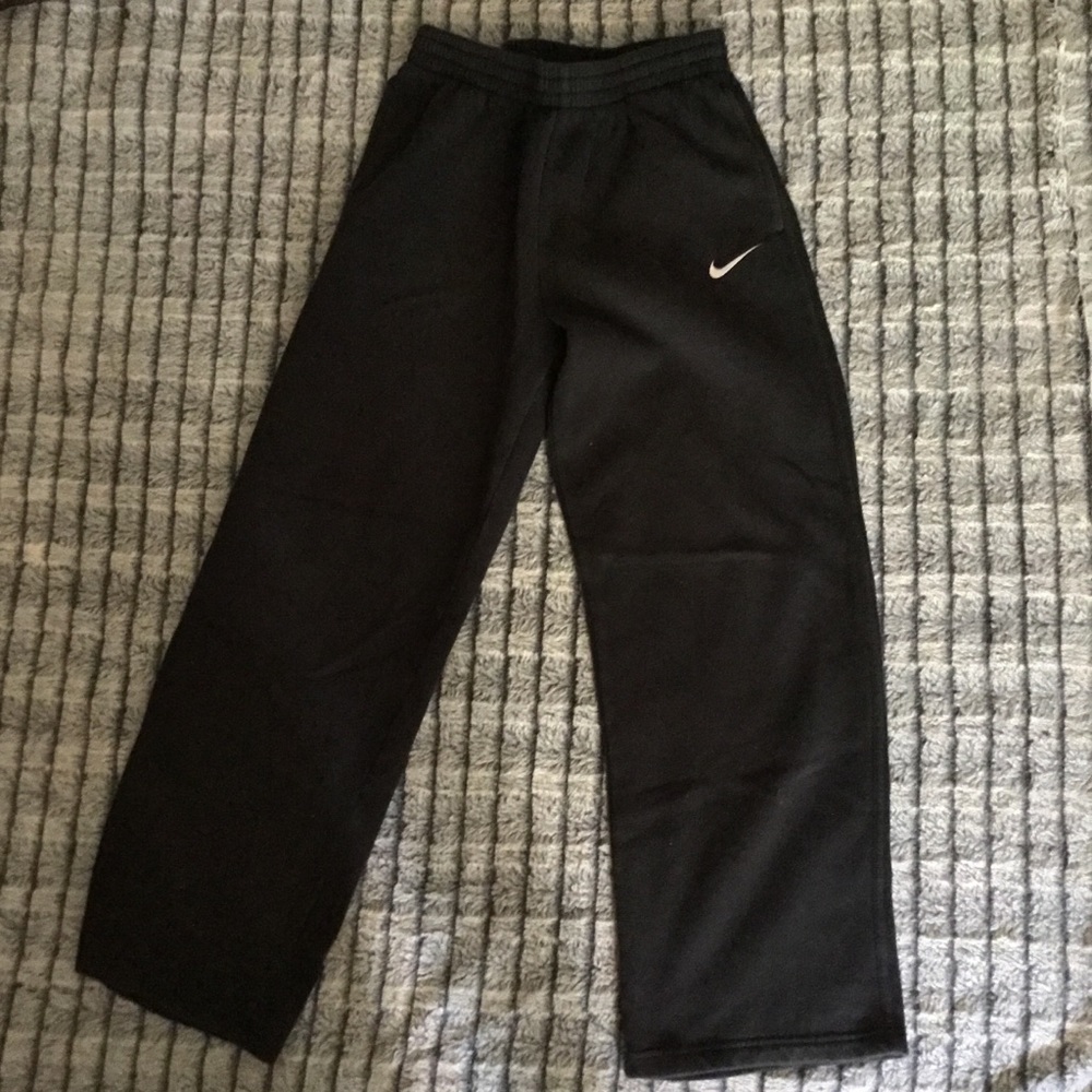 Nike sweatpants girl or boy